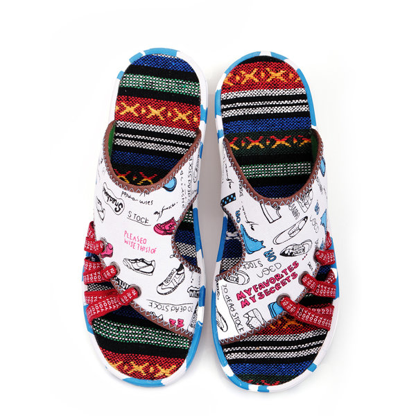 Mens griffonnage de gars de famille décontracté en couleur multi-peignant des pantoufles